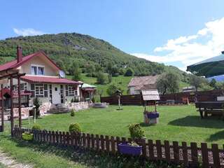 Дома для отпуска Vila Merak Gusinje-0