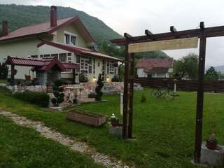 Дома для отпуска Vila Merak Gusinje-1