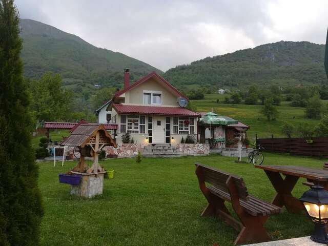 Дома для отпуска Vila Merak Gusinje-14