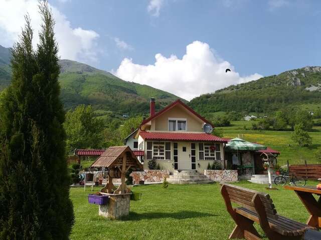 Дома для отпуска Vila Merak Gusinje-16
