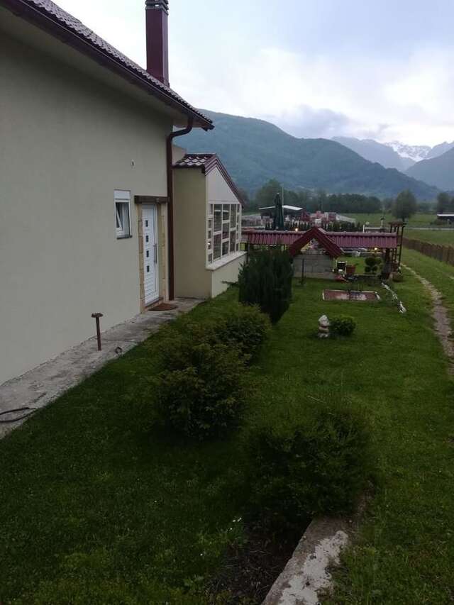 Дома для отпуска Vila Merak Gusinje-17