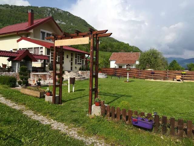 Дома для отпуска Vila Merak Gusinje-18