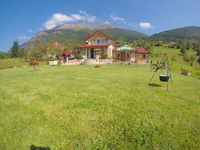 Дома для отпуска Vila Merak Gusinje-32