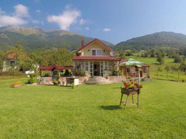 Дома для отпуска Vila Merak Gusinje-35