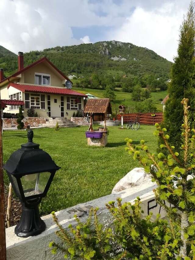 Дома для отпуска Vila Merak Gusinje-6